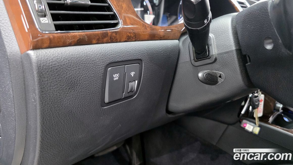 Hyundai Genesis 2011