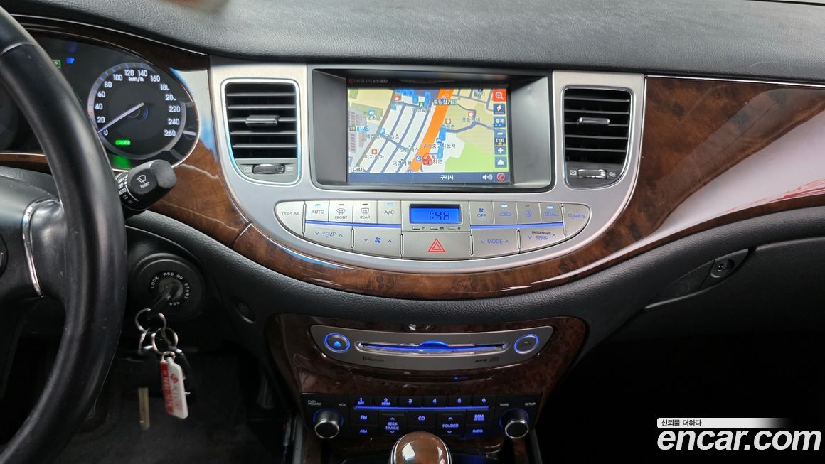 Hyundai Genesis 2011