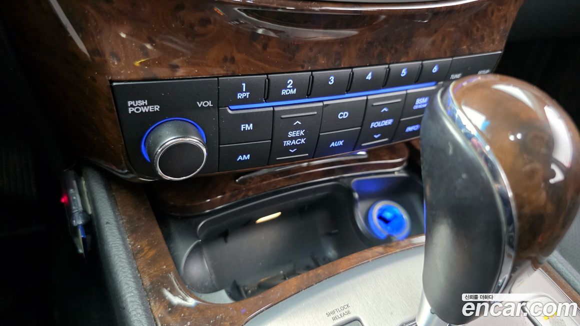 Hyundai Genesis 2011