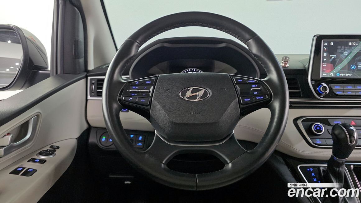 Hyundai Starex 2019