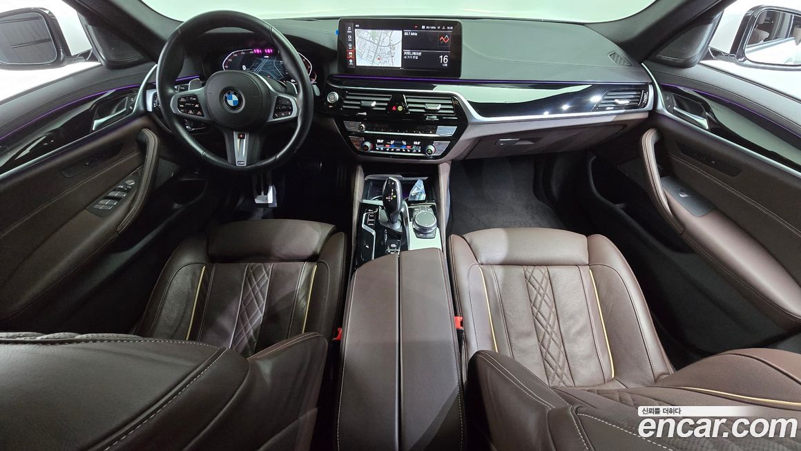 BMW 5-Series 2022