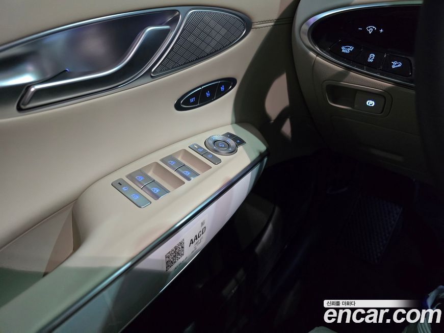 Genesis GV70 2025