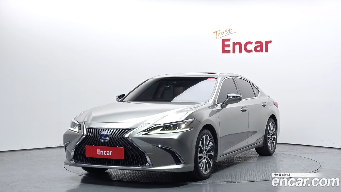 Lexus ES 2019