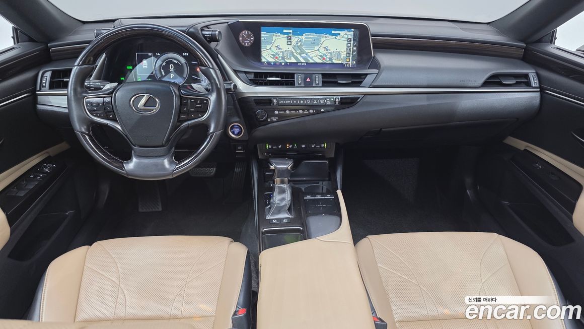 Lexus ES 2019
