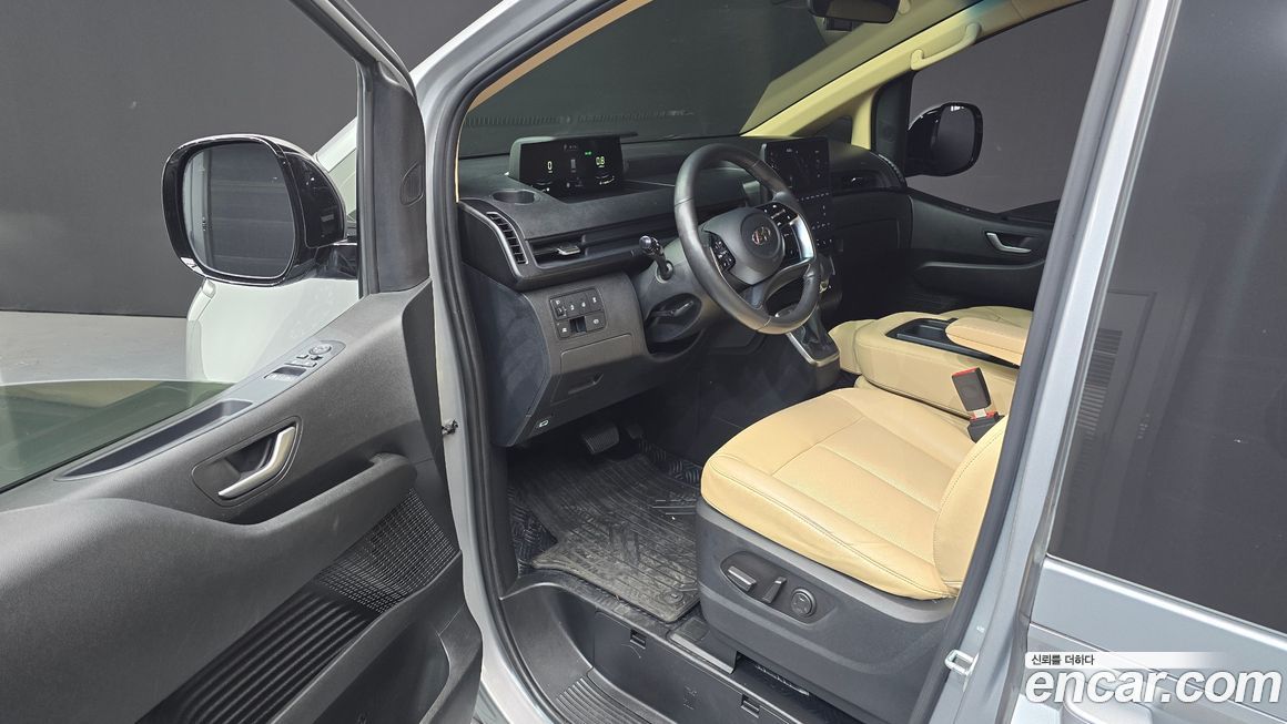 Hyundai Staria 2023