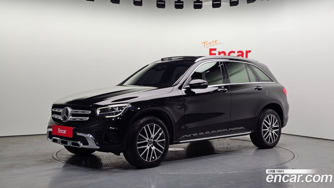 Mercedes-Benz GLC-Class 2021