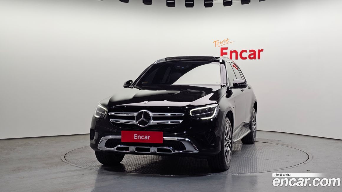 Mercedes-Benz GLC-Class 2021
