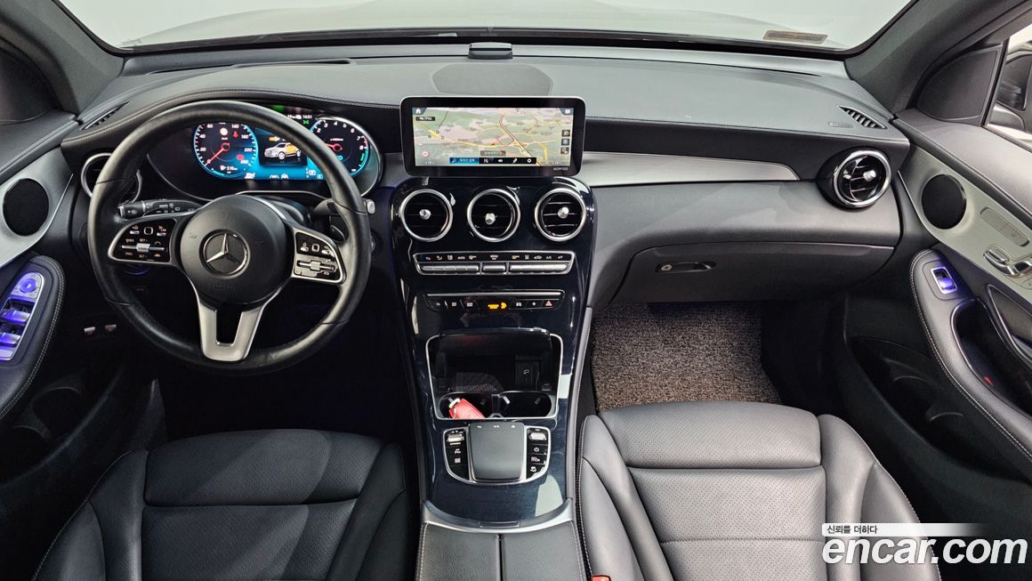 Mercedes-Benz GLC-Class 2021