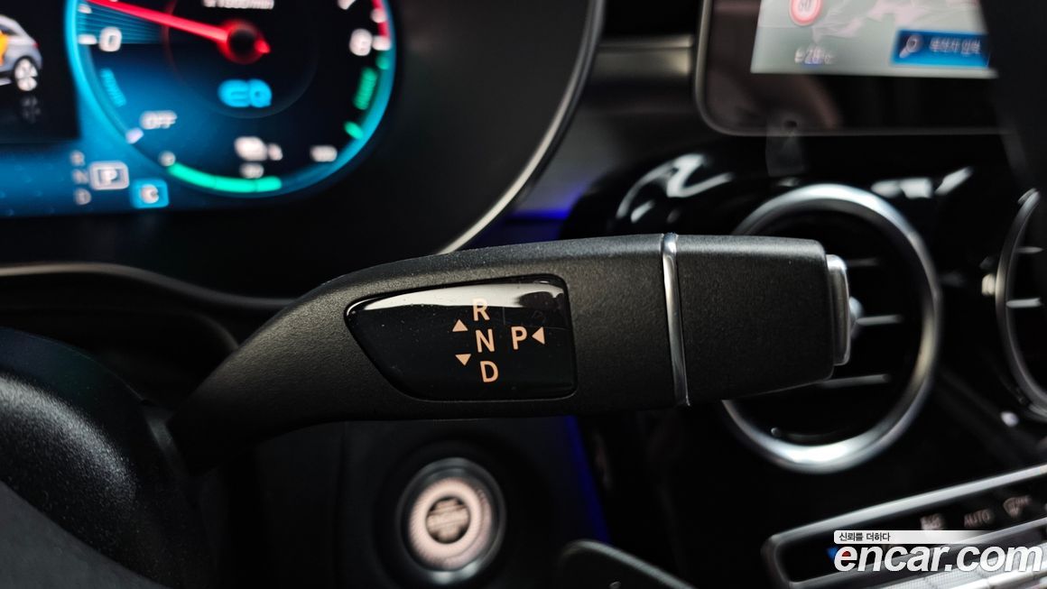 Mercedes-Benz GLC-Class 2021