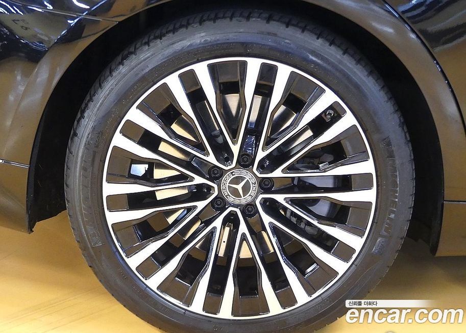 Mercedes-Benz S-Class 2021