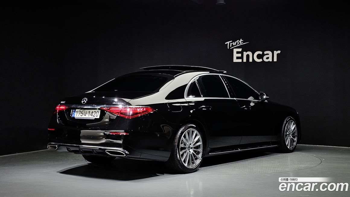 Mercedes-Benz S-Class 2021