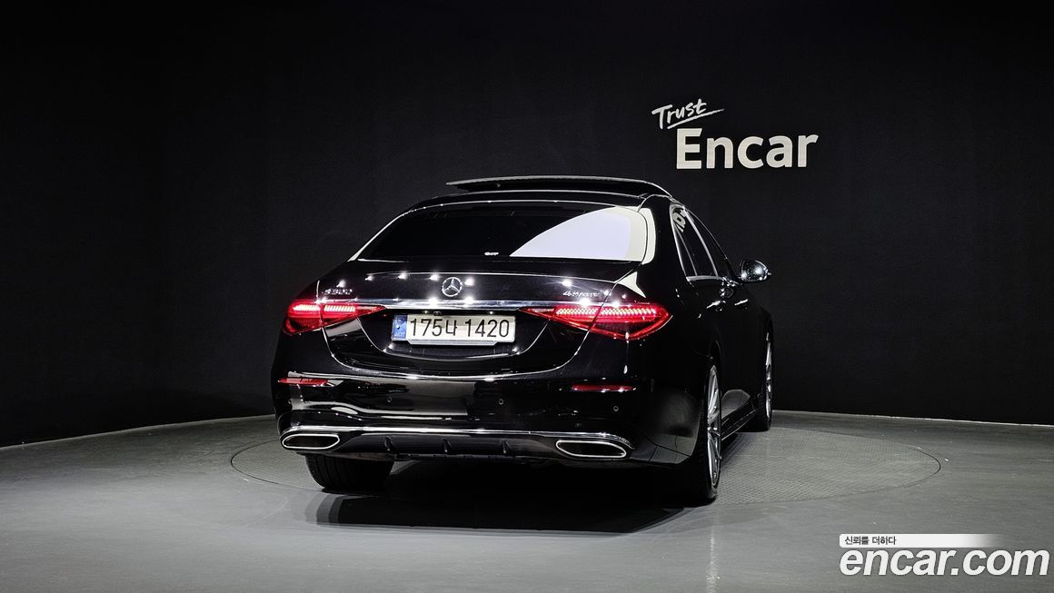 Mercedes-Benz S-Class 2021