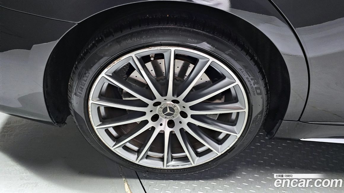 Mercedes-Benz S-Class 2021