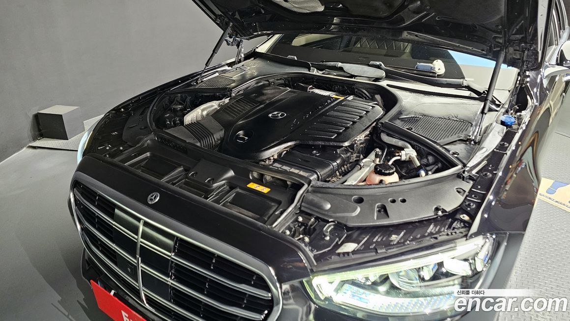 Mercedes-Benz S-Class 2021