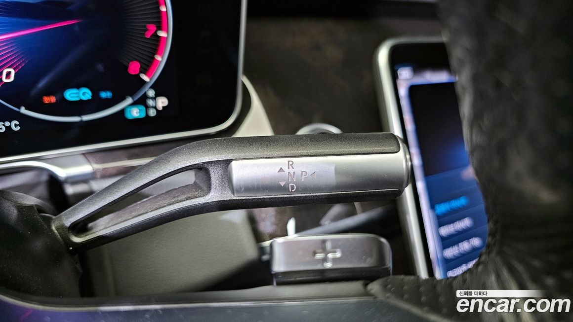 Mercedes-Benz S-Class 2021