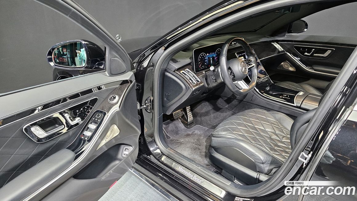 Mercedes-Benz S-Class 2021