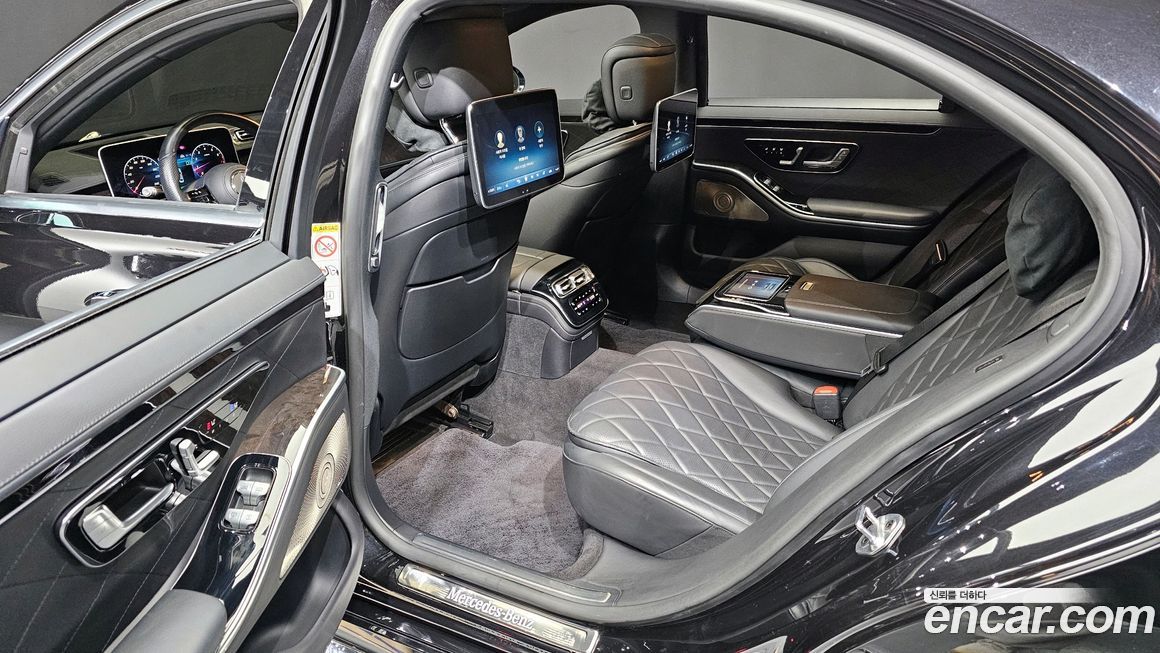 Mercedes-Benz S-Class 2021