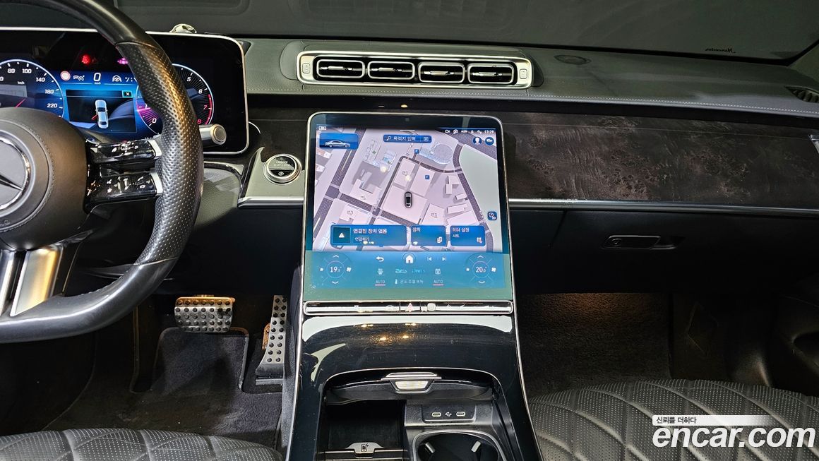 Mercedes-Benz S-Class 2021