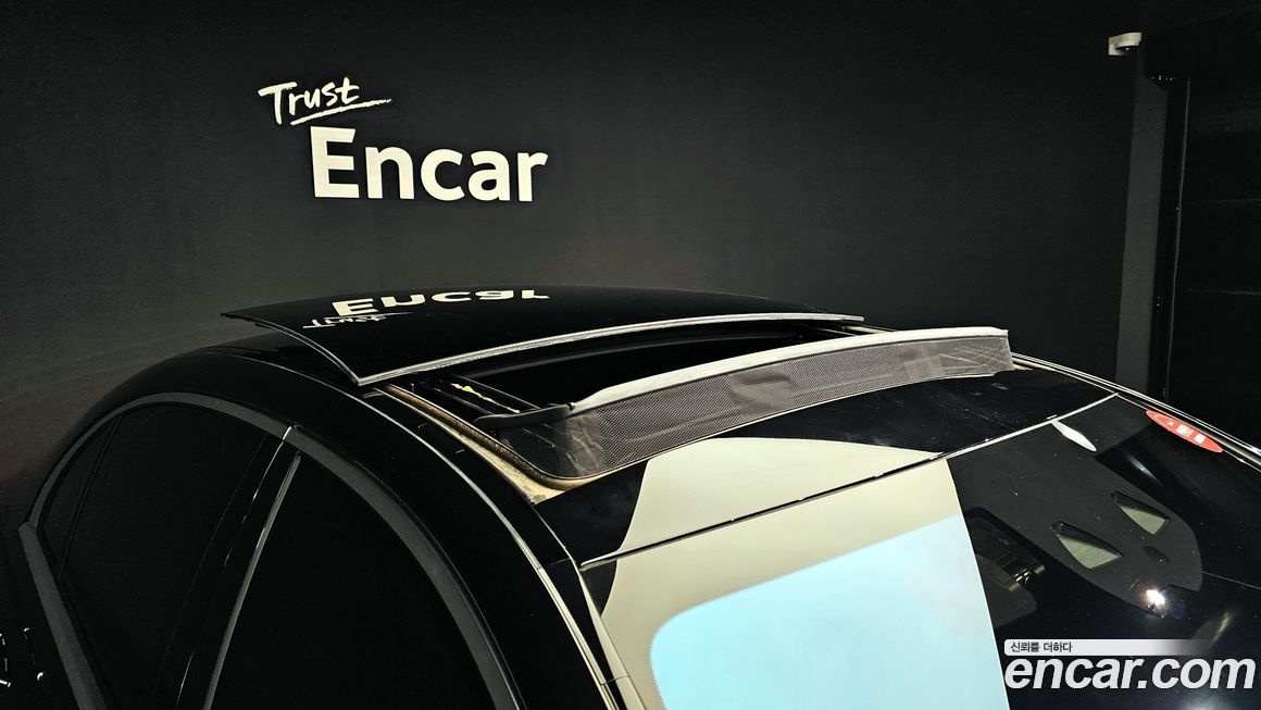 Mercedes-Benz S-Class 2021