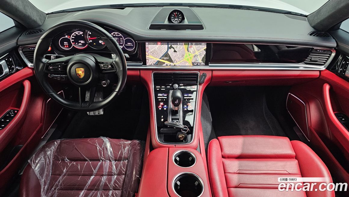 Porsche Panamera 2021