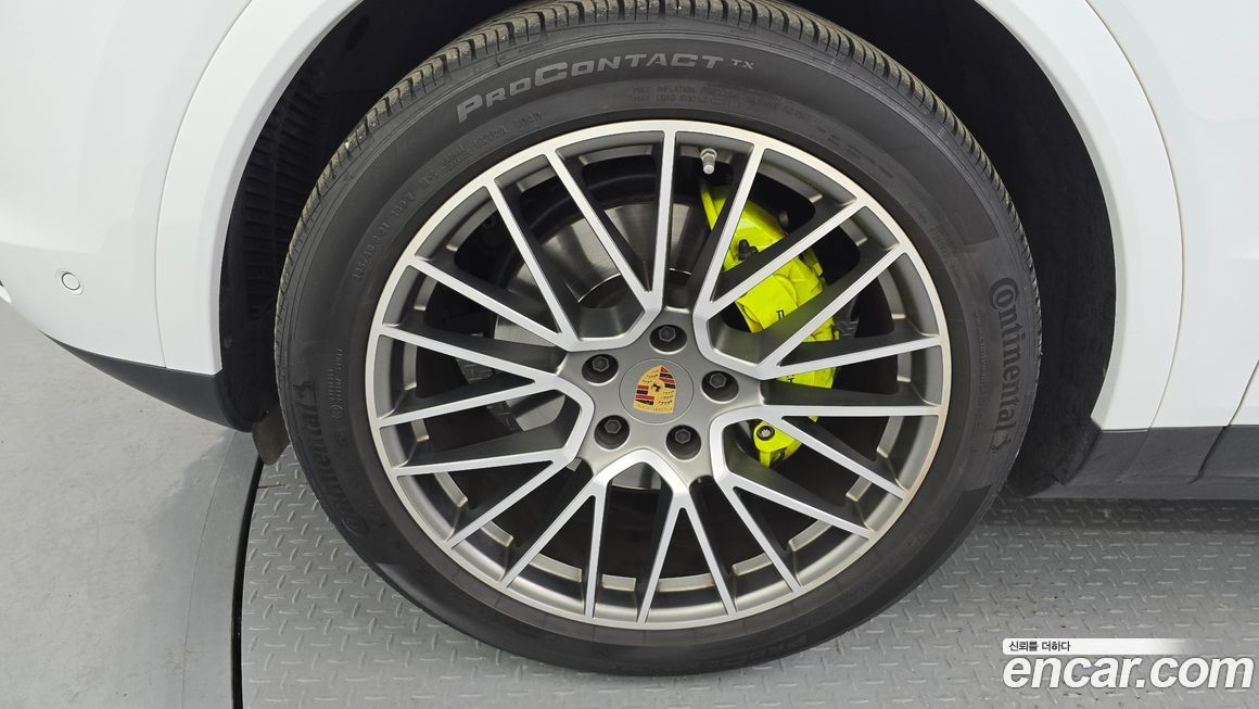 Porsche Cayenne 2023