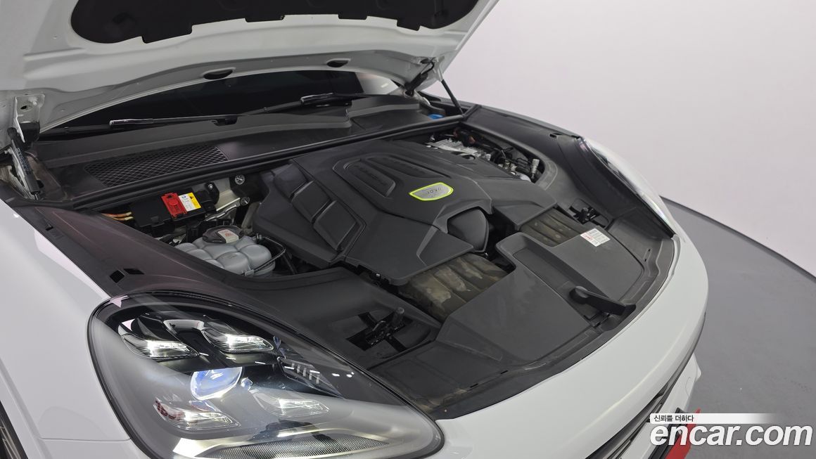 Porsche Cayenne 2023