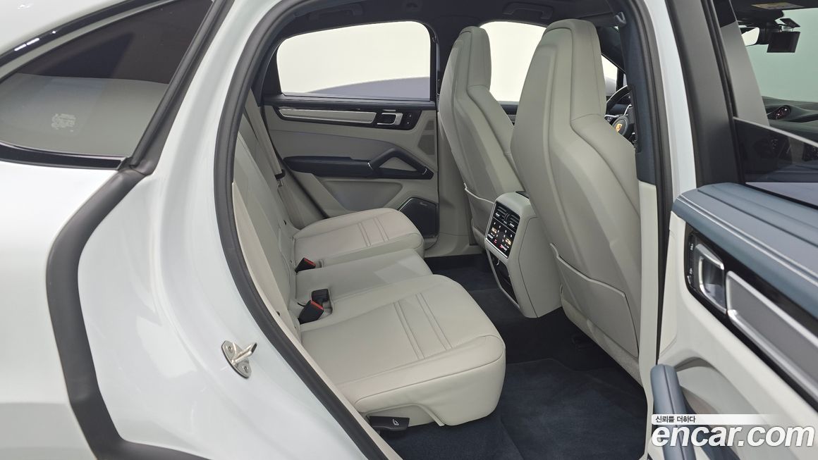 Porsche Cayenne 2023