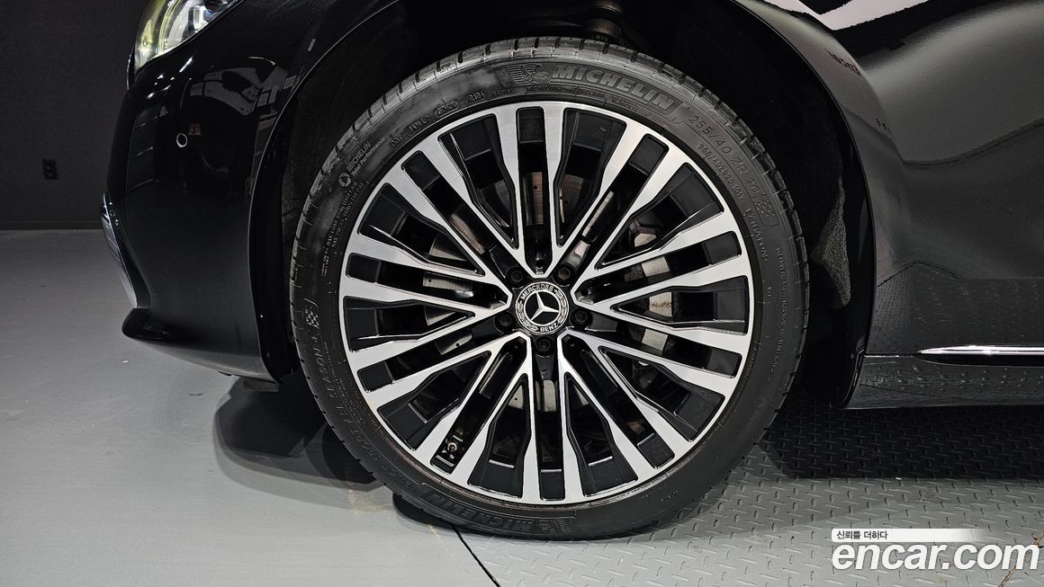 Mercedes-Benz S-Class 2022