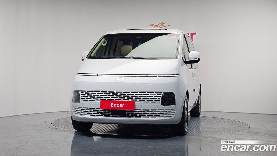 Hyundai Staria 2025