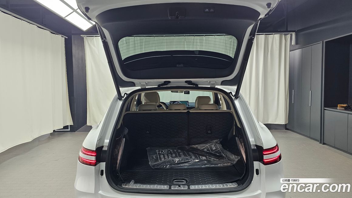 Genesis GV70 2024
