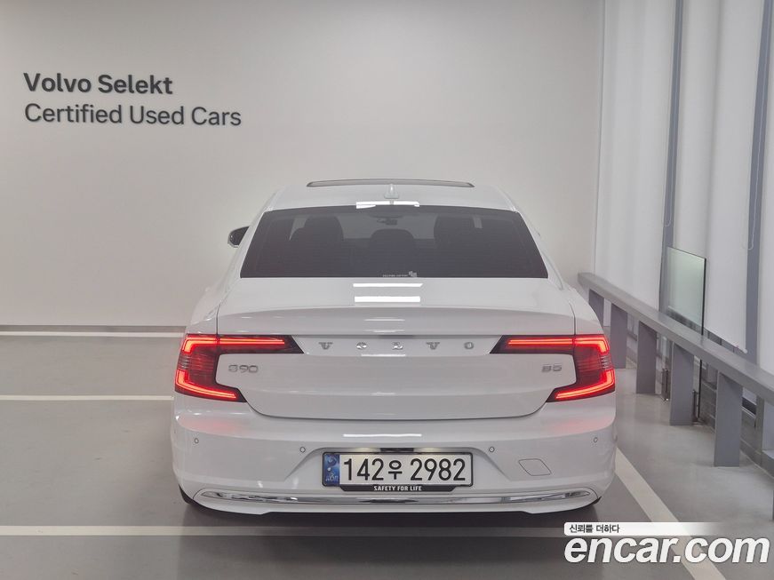 Volvo S90 2024