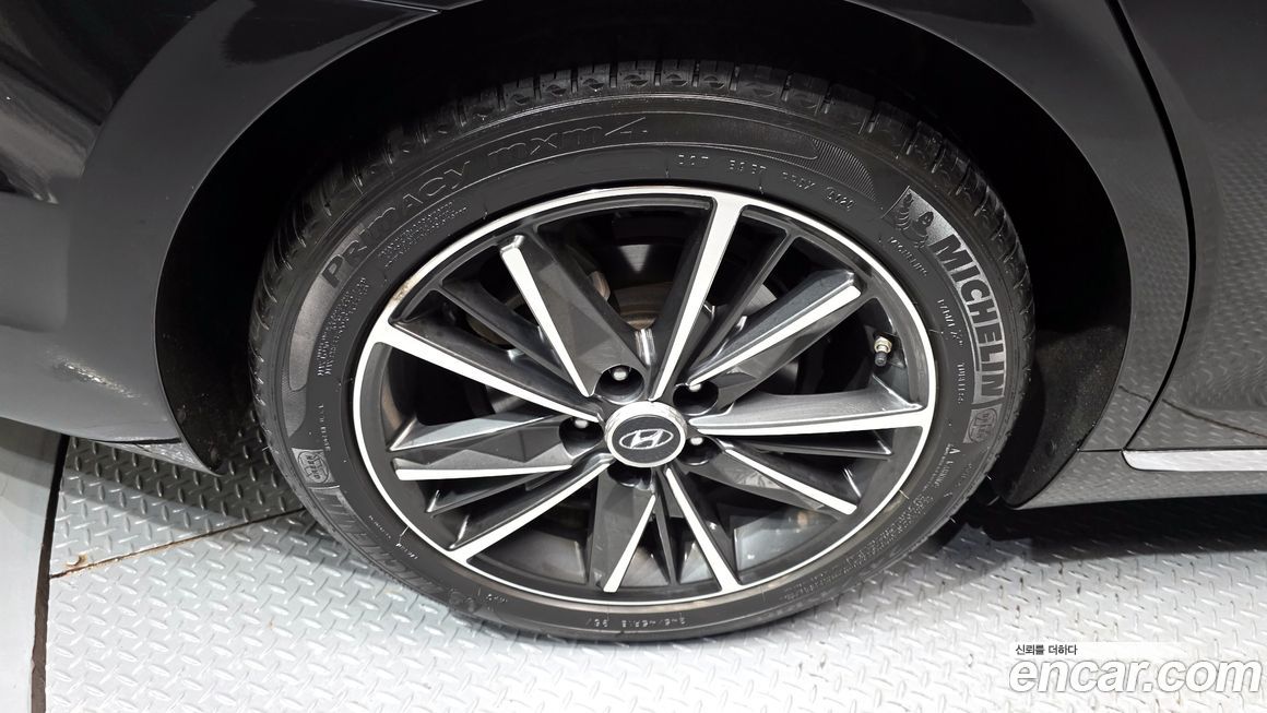 Hyundai Grandeur 2021