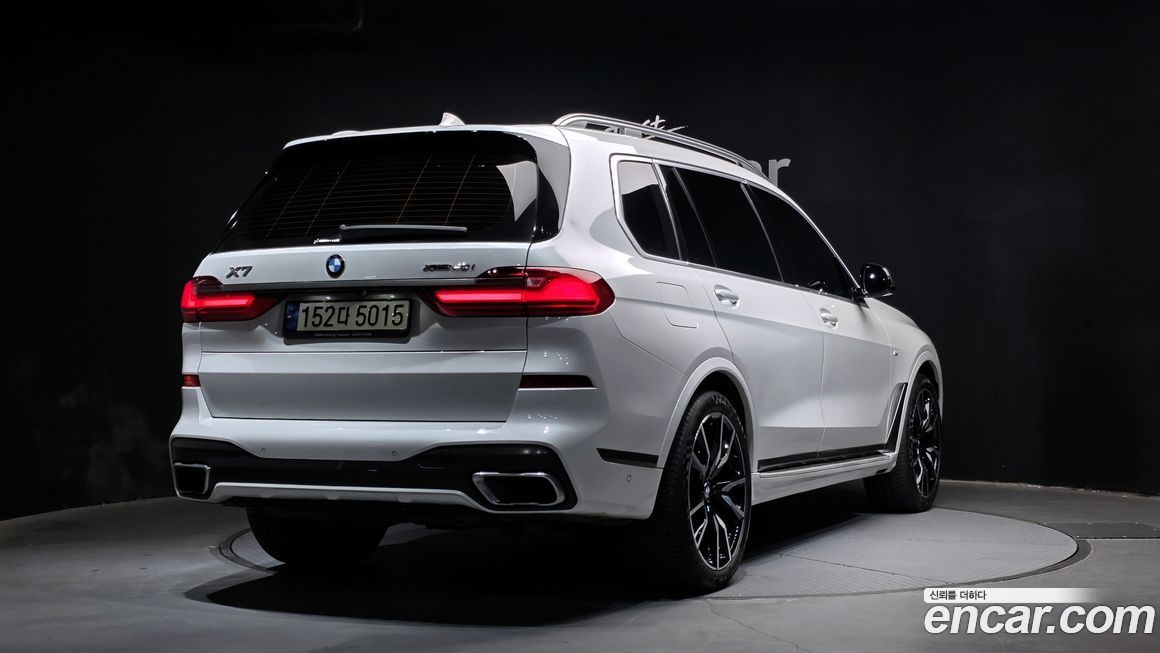 BMW X7 2021