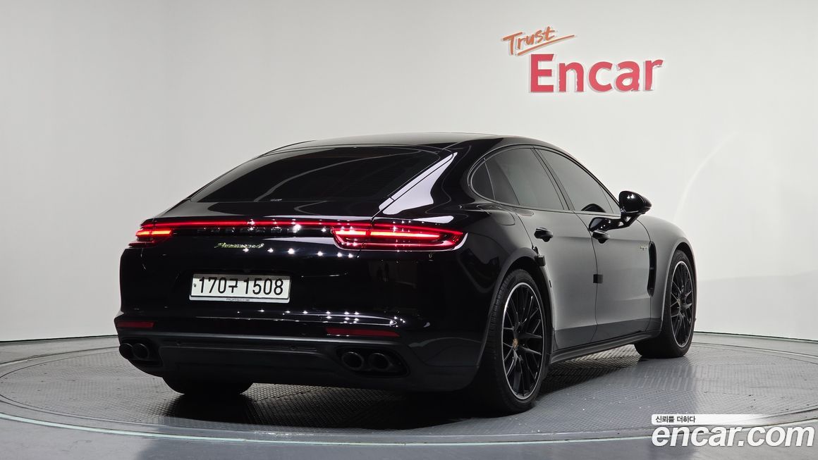 Porsche Panamera 2020