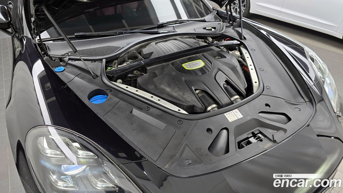 Porsche Panamera 2020