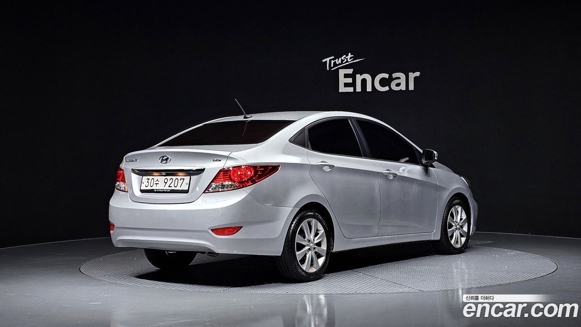 Hyundai Accent 2012