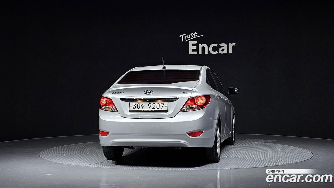 Hyundai Accent 2012