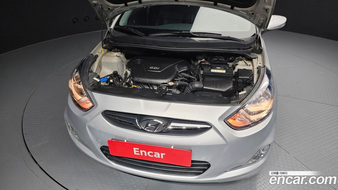 Hyundai Accent 2012