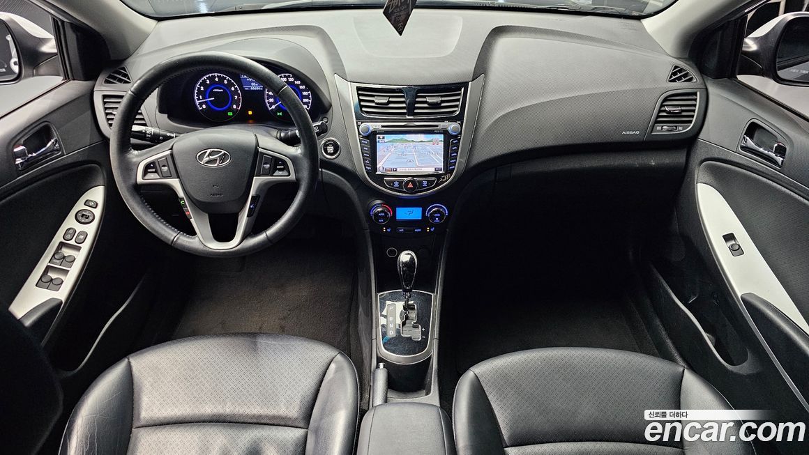 Hyundai Accent 2012