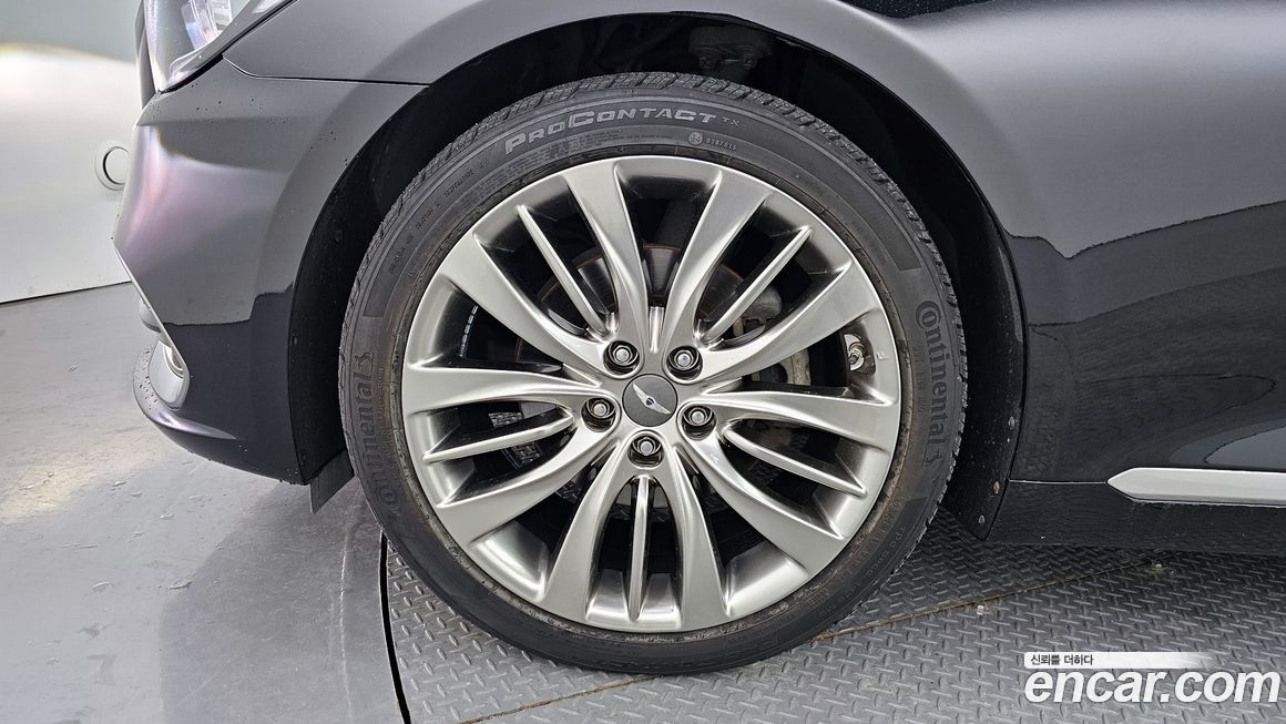 Hyundai Genesis 2016