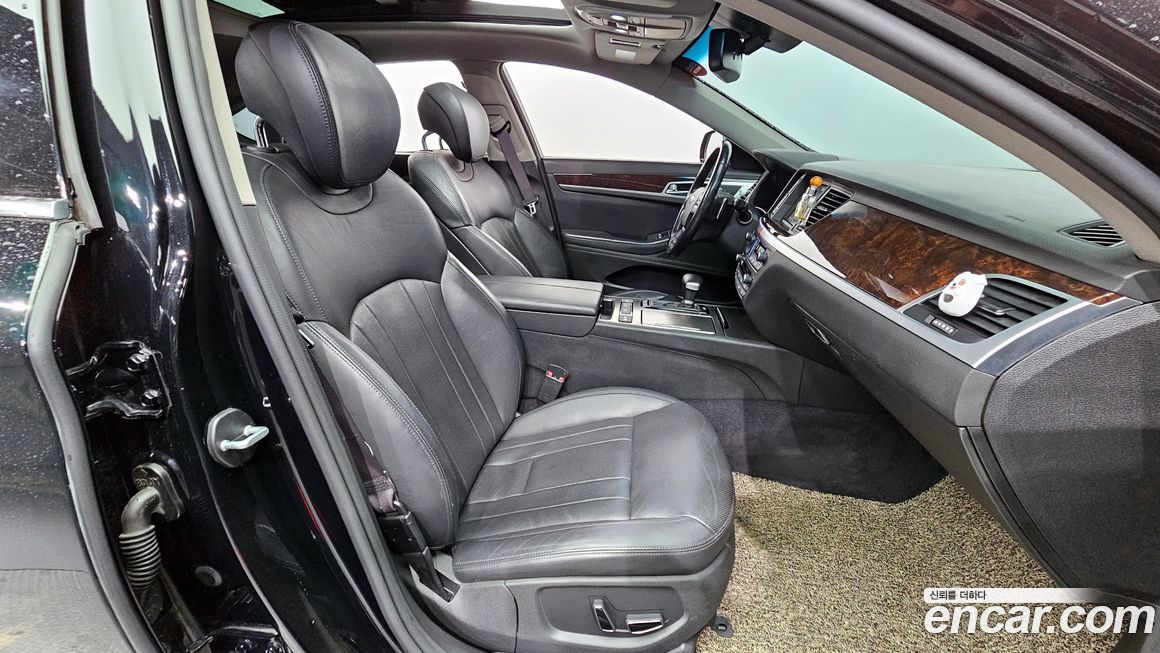 Hyundai Genesis 2016