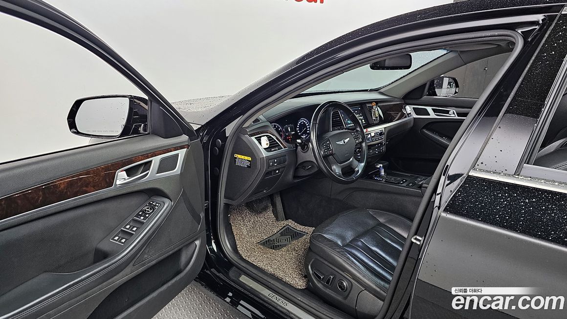 Hyundai Genesis 2016