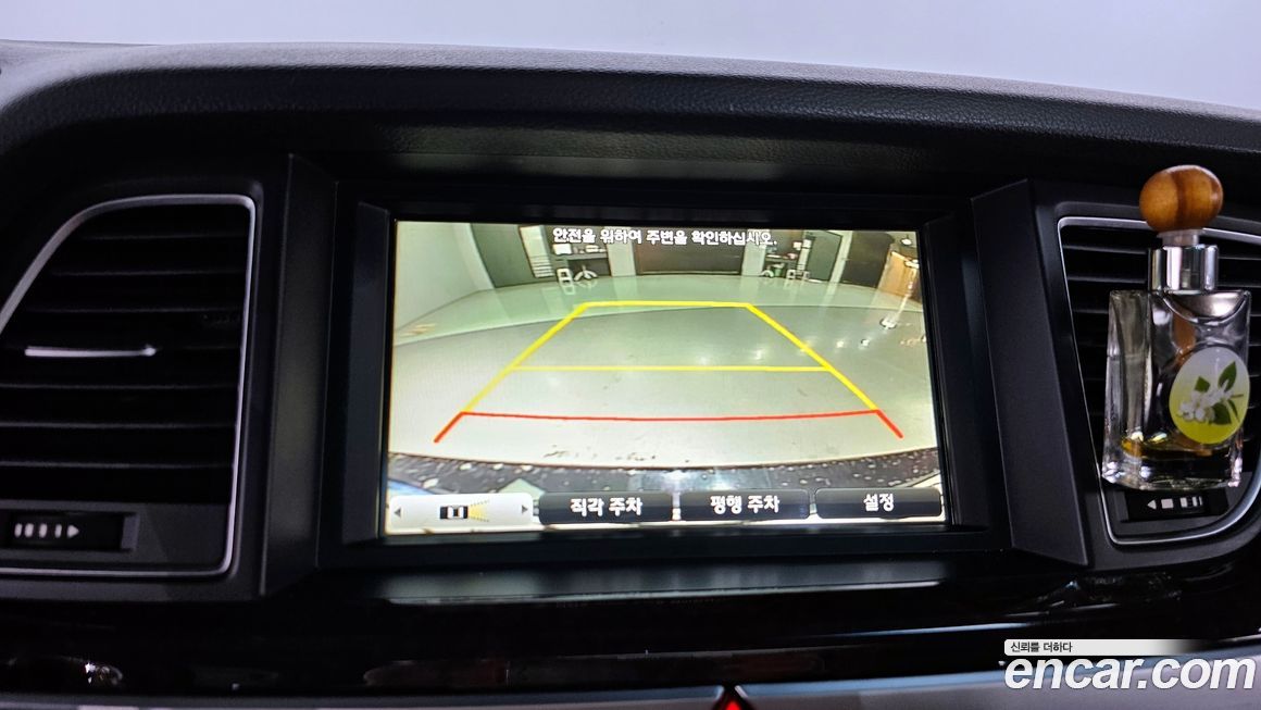 Hyundai Genesis 2016