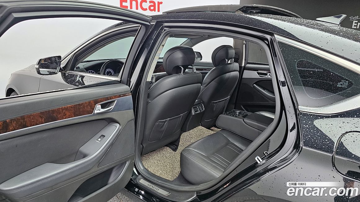 Hyundai Genesis 2016