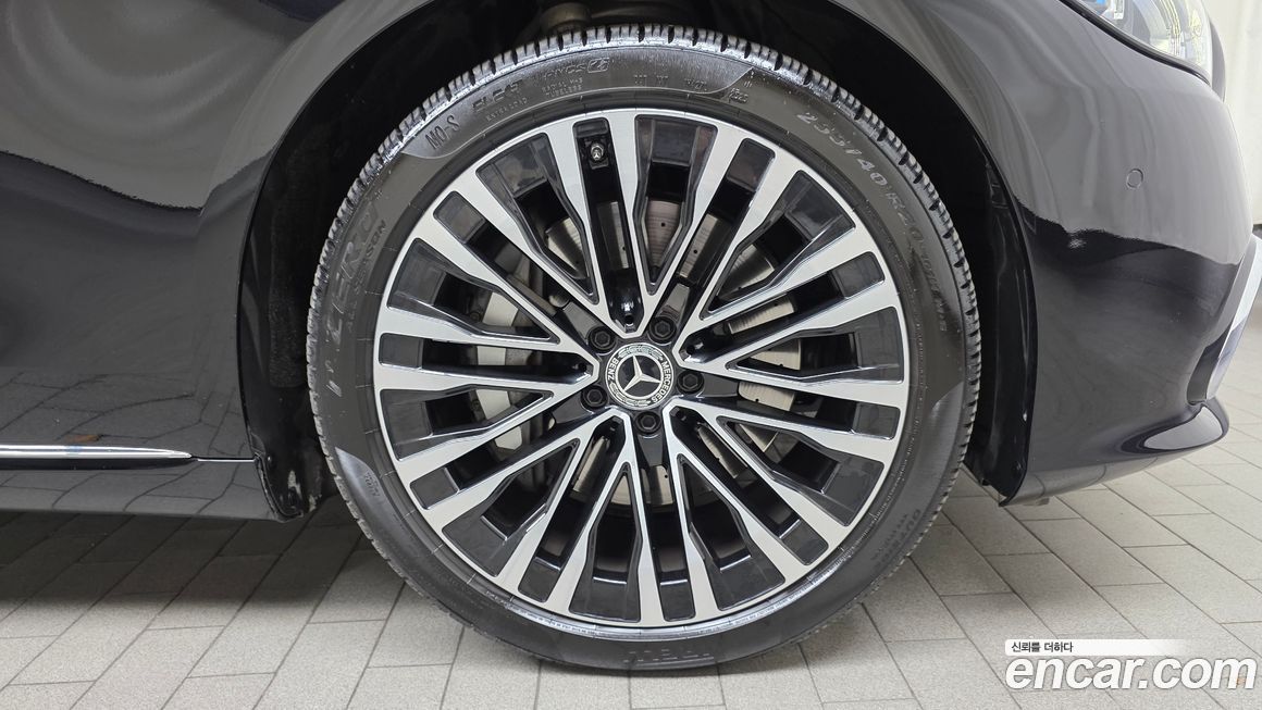 Mercedes-Benz S-Class 2022