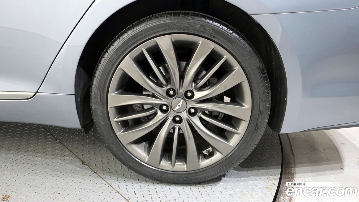 Hyundai Genesis 2016