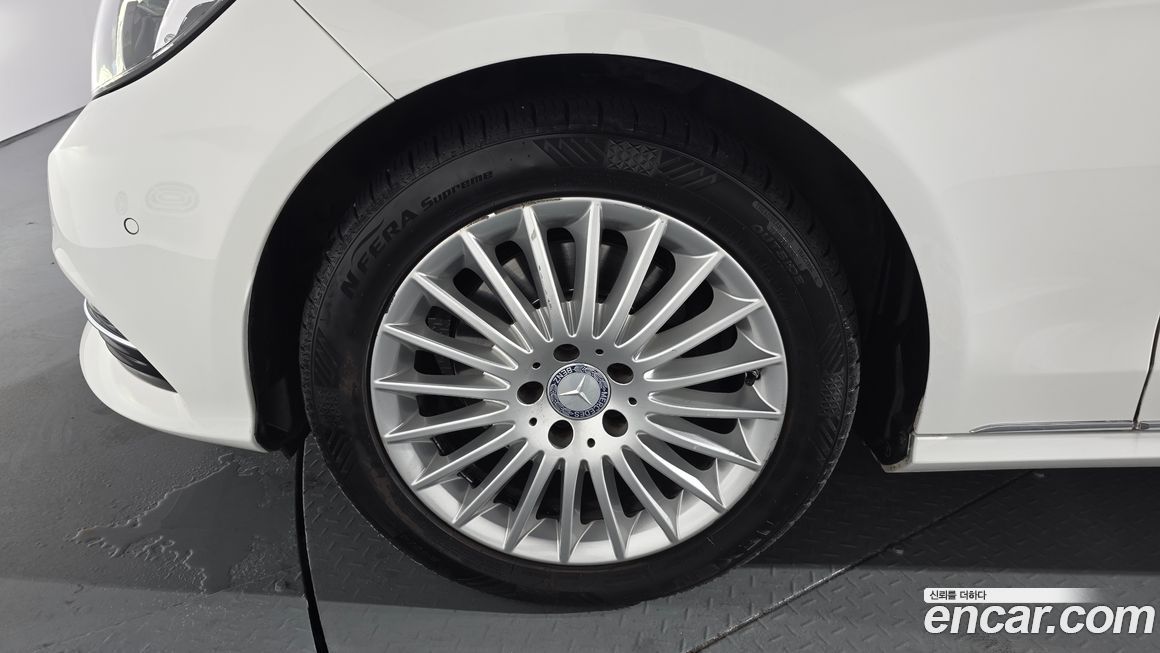 Mercedes-Benz E-Class 2014