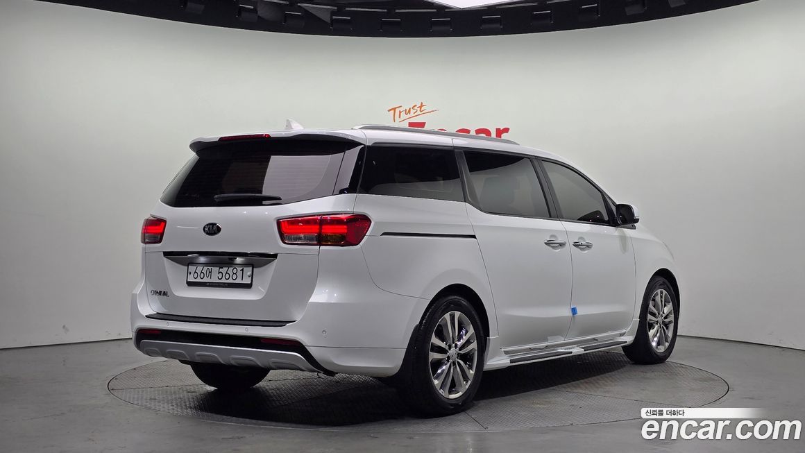 Kia Canival 2016