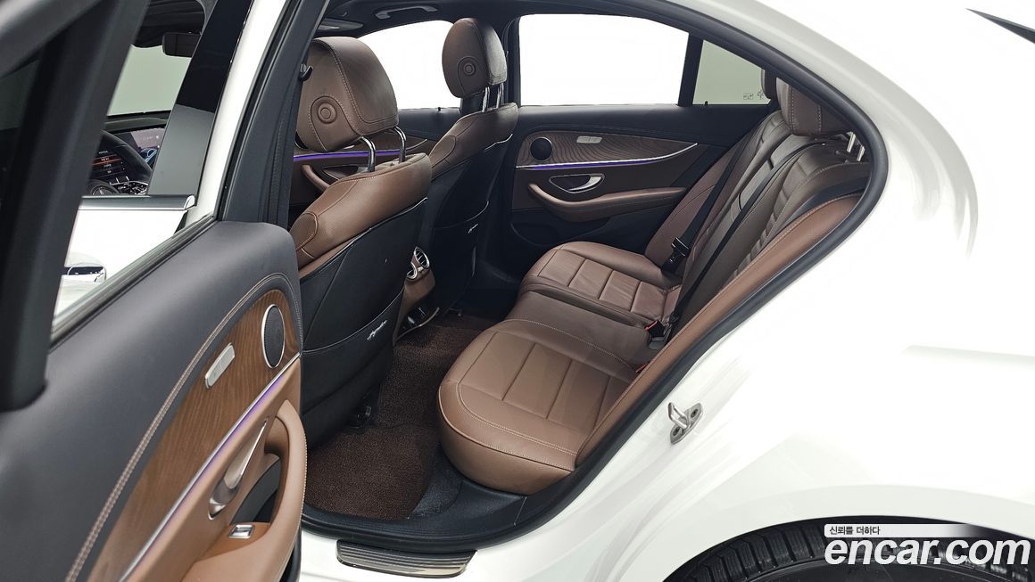 Mercedes-Benz E-Class 2023