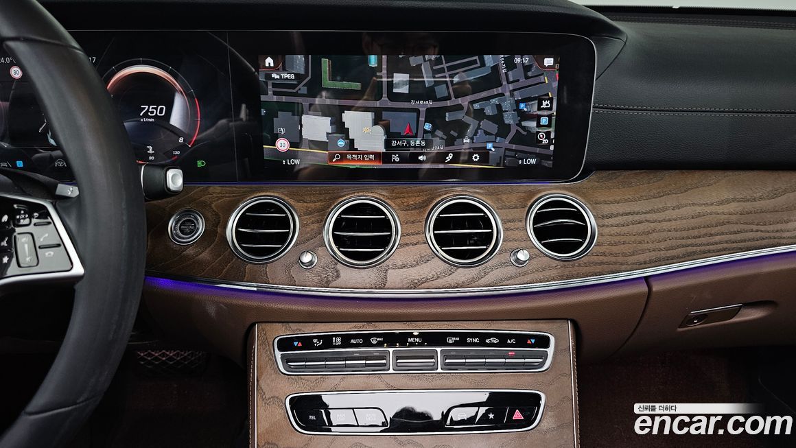 Mercedes-Benz E-Class 2023